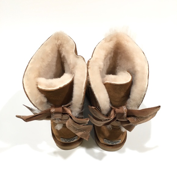 UGG CUSTOMIZABLE BAILEY BOW SHORT BOOTS -CHESTNUT SUEDE /SHEEPSKIN -WOMEN’S US 6 - Picture 7 of 8